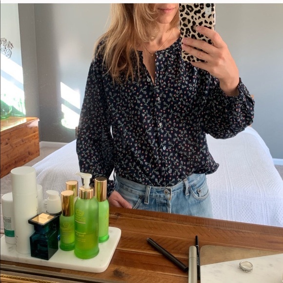 Anthro Velvet by Graham & Spencer Black Floral Collarless Peasant Blouse Top - Picture 5 of 10